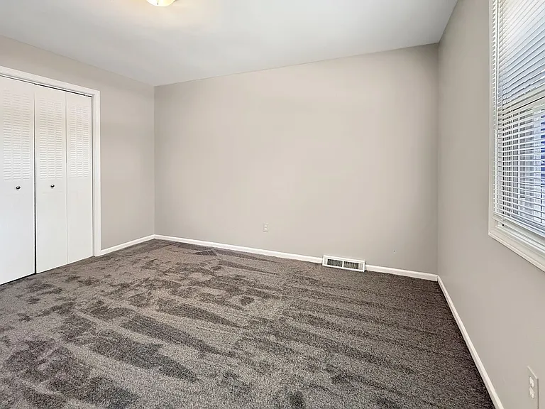 5890 Christie Ave SE — Photo 7