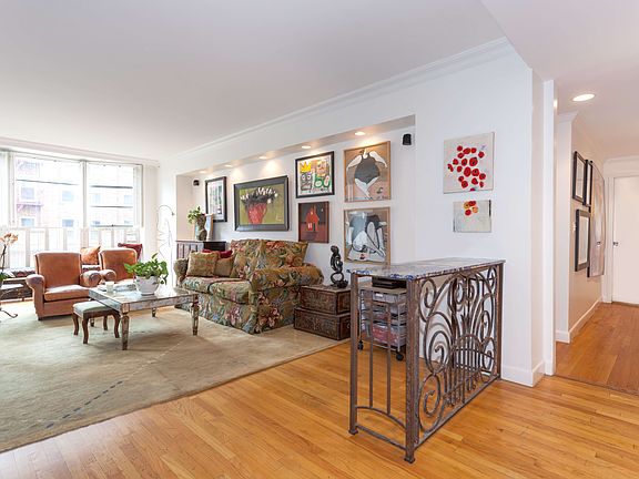 3rd image of 37 W 12th St APT 5K