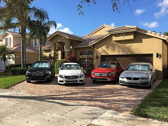 5th image of 17081 NW 17th St