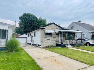 19807 Meier Rd, Saint Clair Shores, MI 48081