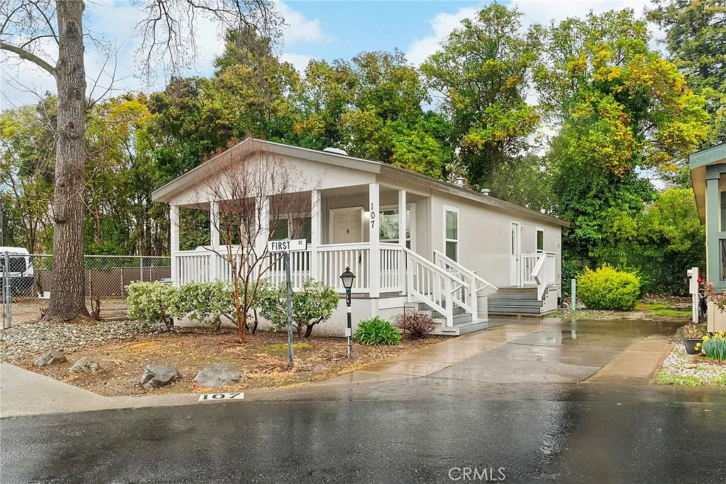 567 E Lassen Ave Space 107 photo 1
