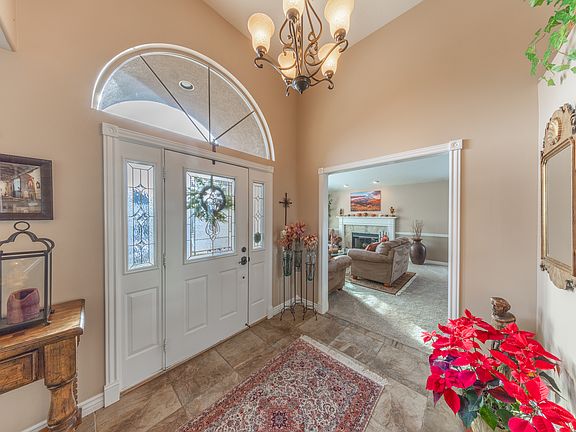 5th image of 1129 E Sanders Rd