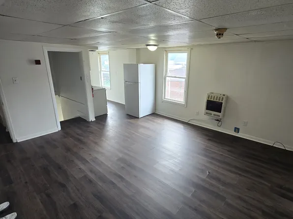 27 S Stewart St, Blairsville, PA 15717