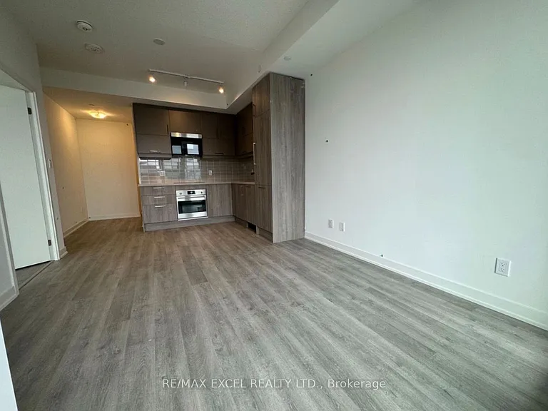 292 Verdale Cross #1716 — Photo 2