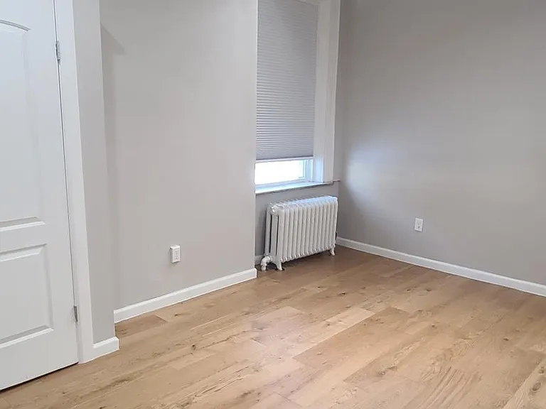 240 S Graham St #2 — Photo 2