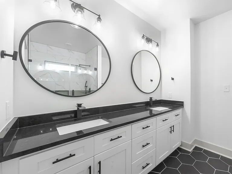 1809 Hardy St — Photo 13