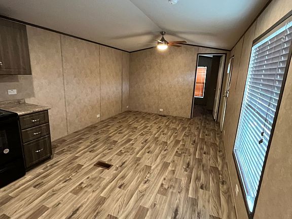 5th image of 2900 E 6th Ave Trailer 14