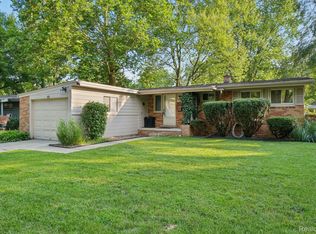 1017 Brooklawn Rd, Troy, MI 48084