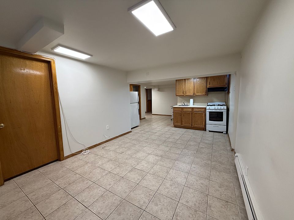 1st image of 20-27 23rd St #3