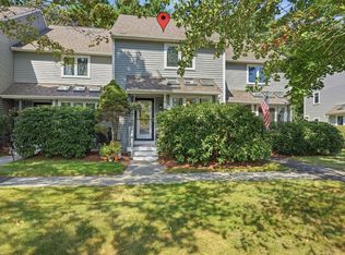 Maple Brook Condominiums, Bellingham, MA 02019