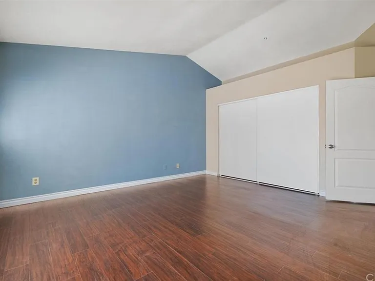 1645 W Victoria St — Photo 19