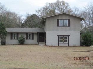 406 Alice Dr, Headland, AL 36345