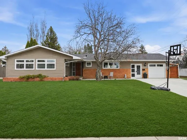 425 Bate CRESCENT, Saskatoon, SK S7H 3A6