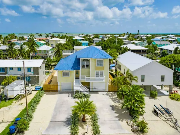 27380 Cayman Ln, Ramrod Key, FL 33042