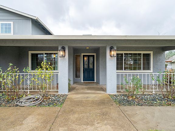 4th image of 9893 Hillview Dr
