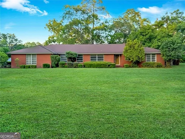 801 S Gordon Ave, Adel, GA 31620