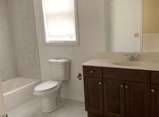 338 Center St #B, Meriden, CT 06450