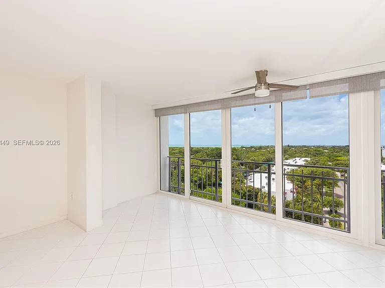 600 Grapetree Dr #8FS — Photo 6