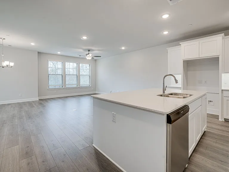 1903 McClane Dr — Photo 5