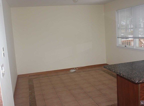 5th image of 56 Beverly Ct #1X