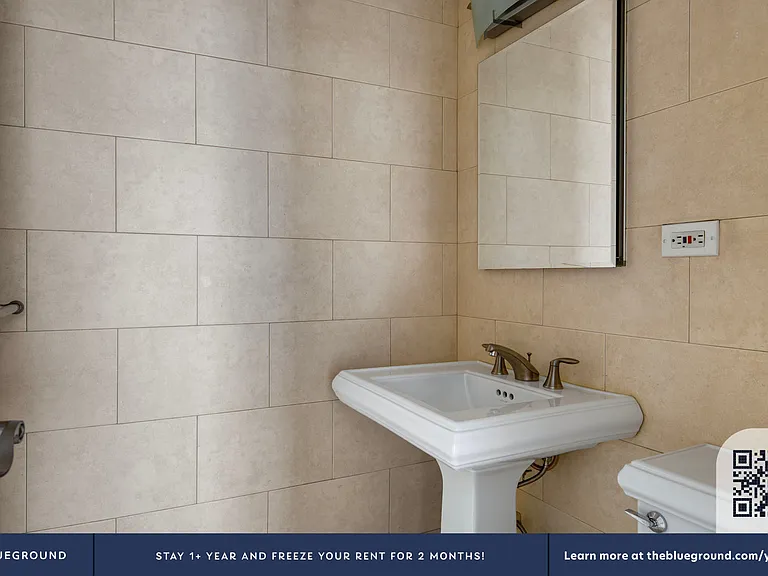 141 E 33rd St #15F — Photo 11