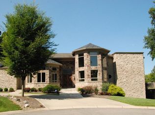 9785 Cooper Springs Ln, Cincinnati, OH 45241