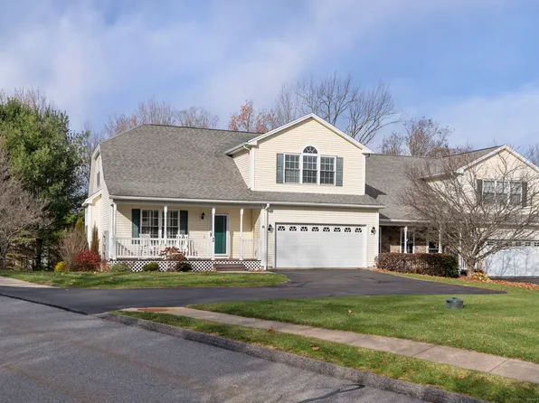 21 Oak Meadow Lane #21, Torrington, CT 06791