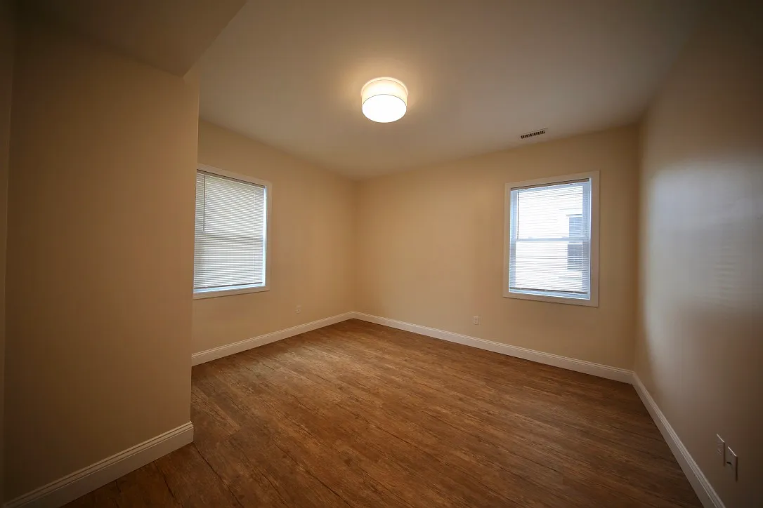 31 Penn Street - 2 — Photo 4