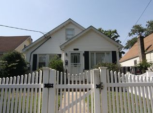 133-42 244th St, Rosedale, NY 11422