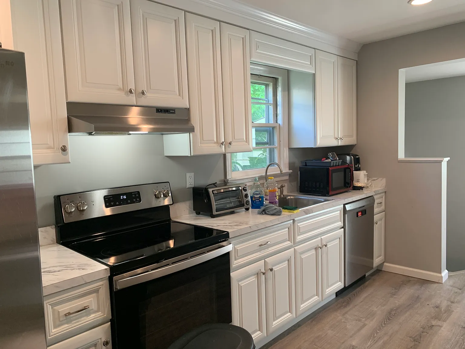 6 bed, 2.5 bath, 1750 sqft, $5,340 — Photo 3