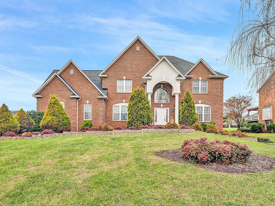 1st image of 507 Scarlet Dr