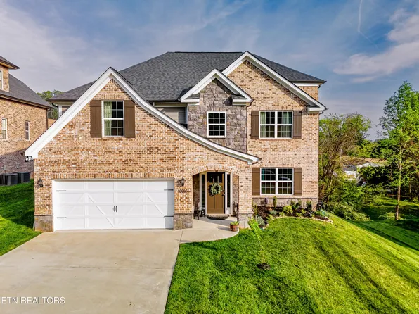 10016 Castleglen Ln, Knoxville, TN 37922