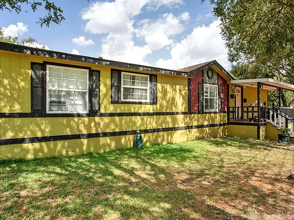 3rd image of 116 Sunny Ln