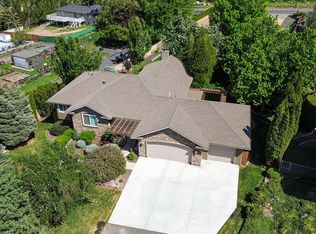 1013 Crest Acres Pl, Yakima, WA 98908