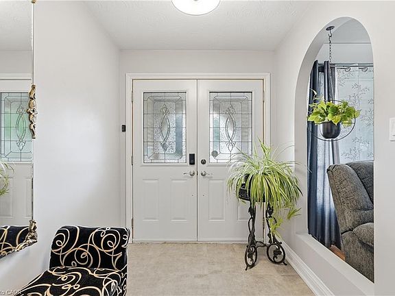 3rd image of 377 Carson Dr