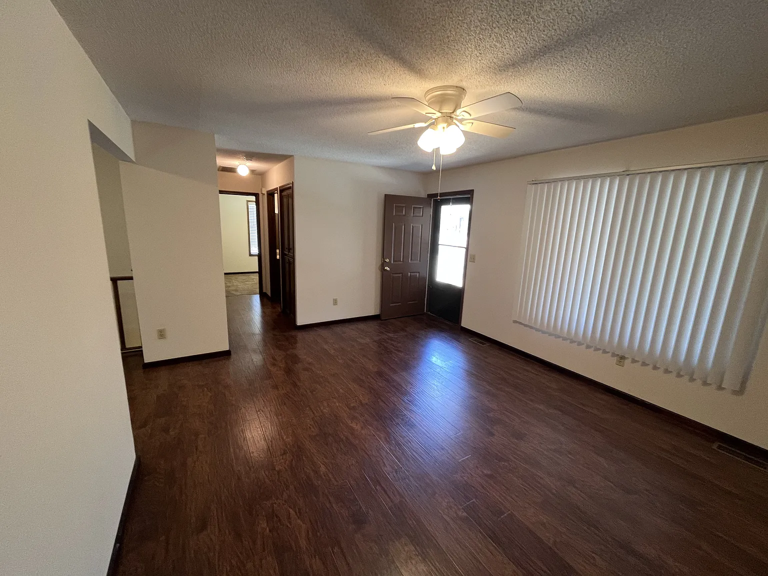 3 bed, 1350 sqft, $1,250 — Photo 4