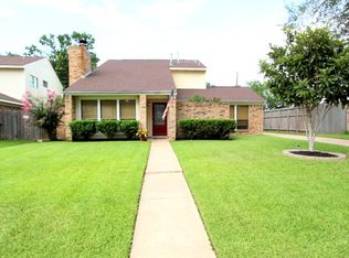 2519 Country Place Dr, Richmond, TX 77406