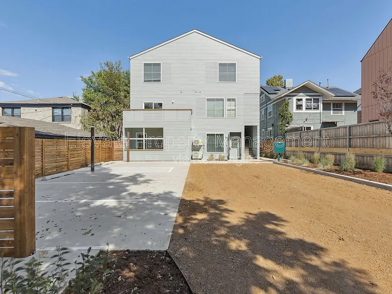 1624 NW 17th St #301 — Photo 3