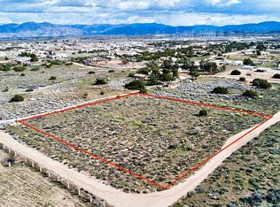 13586 Buffalo Rd, Oak Hills, CA 92344