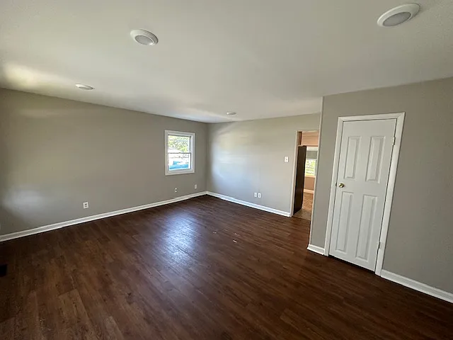 208 Kenmark Rd — Photo 6
