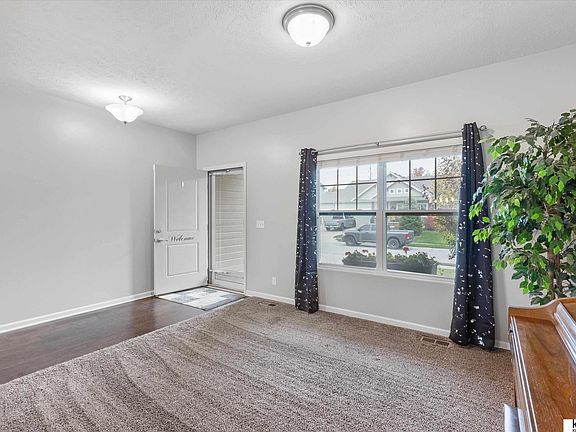 4th image of 17016 Greenfield St
