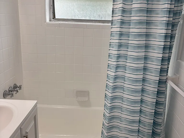 233 Phoenetia Ave #2 — Photo 12