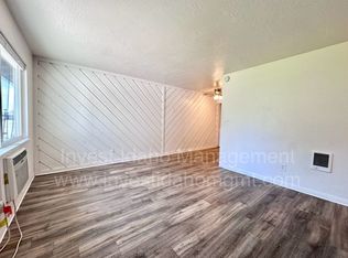 218 N Michigan Ave #B, Caldwell, ID 83605
