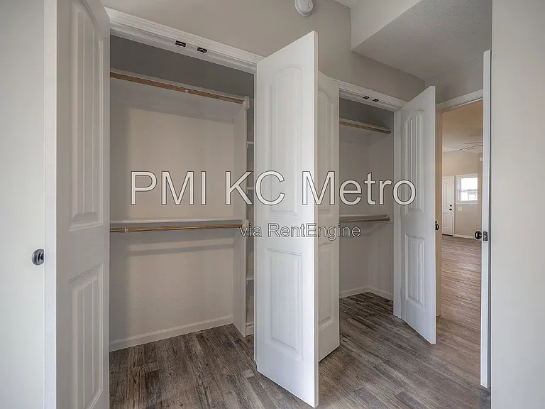 2709 Chasehire Dr — Photo 24