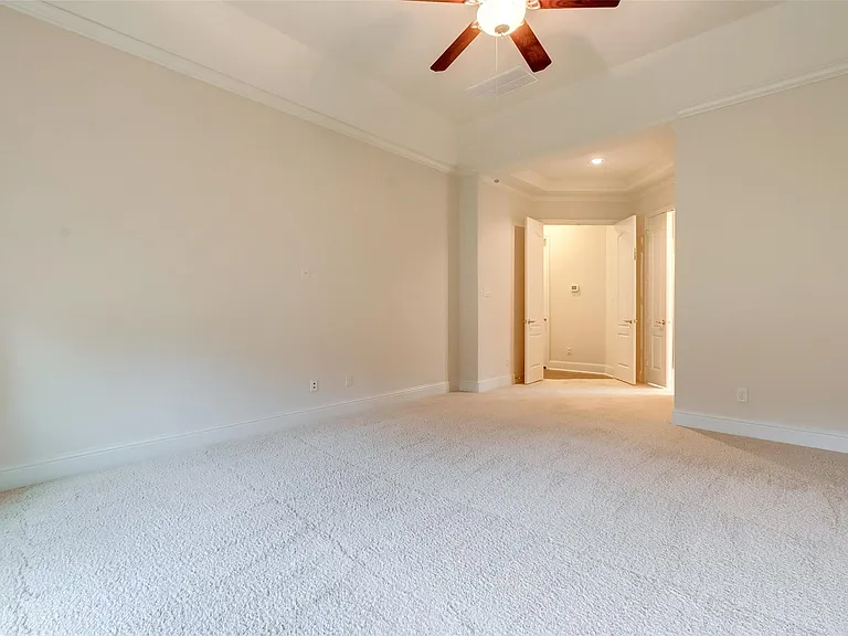 10307 Latta Creek Dr — Photo 34