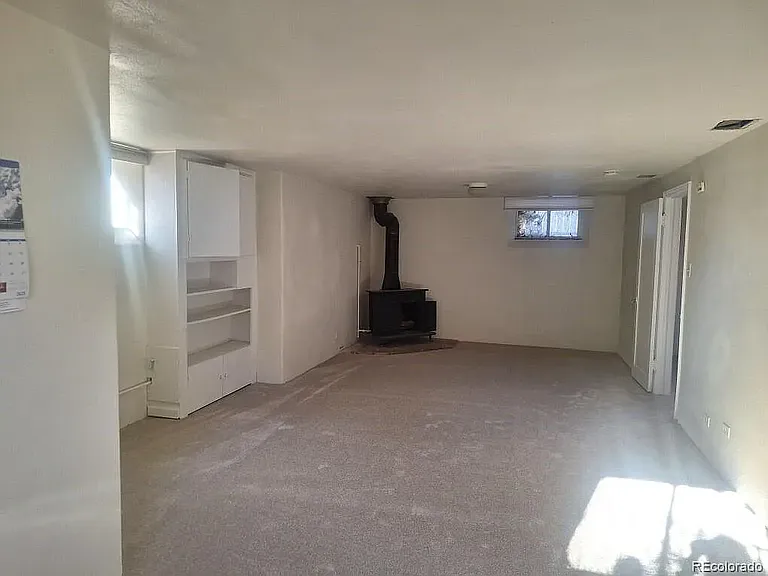 1942 S Columbine St — Photo 10