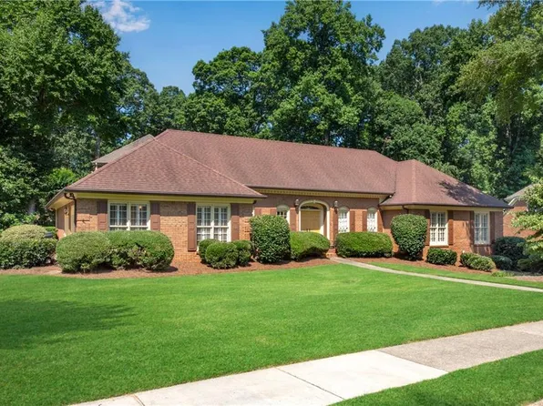 4063 Penhurst Dr, Marietta, GA 30062