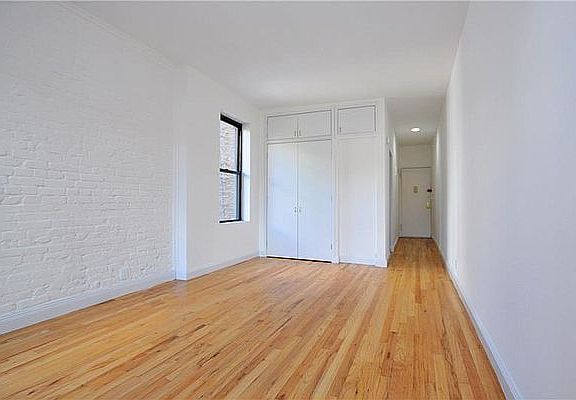 2nd image of 214 E 11th St APT 4D
