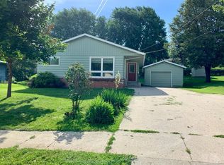 1904 Oak St, Atlantic, IA 50022