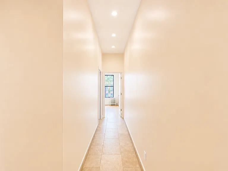 745 9th Ave #5N — Photo 3